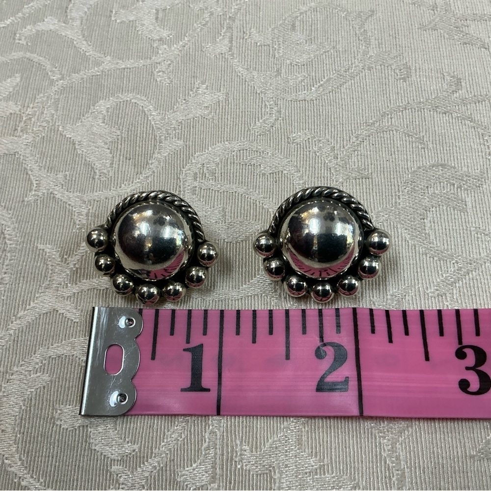 Vintage TAXCO Sterling silver post earrings Mexico‎ TC-117 dome handmade signed